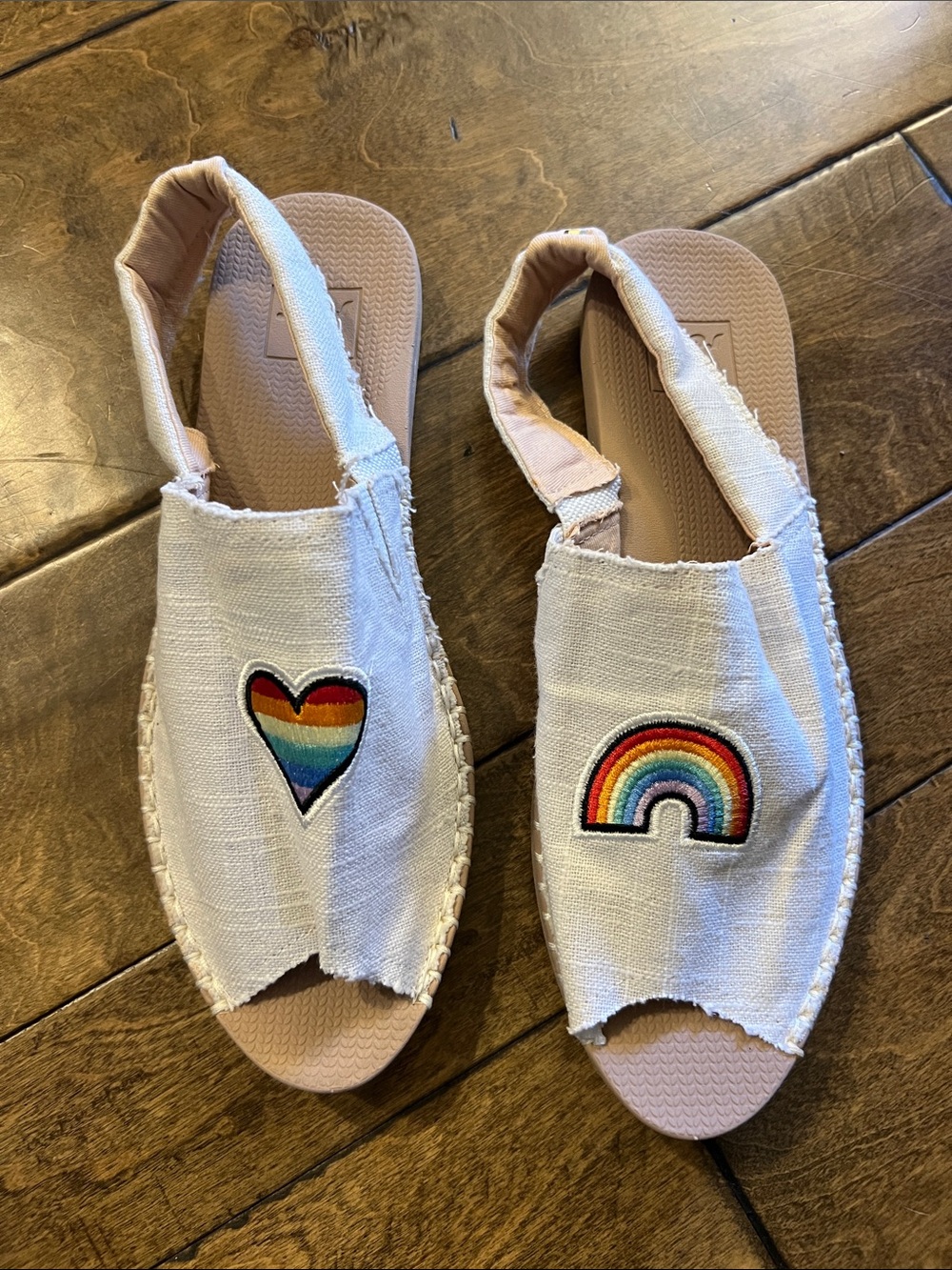Reef cream Canvas Slingback Sandals with Rainbow Heart & Rainbow Patch